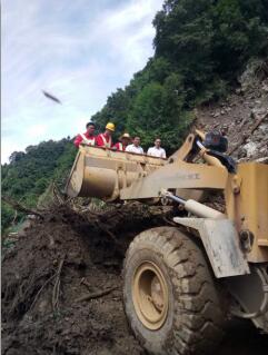 抗洪搶險，交通實業(yè)人在行動
